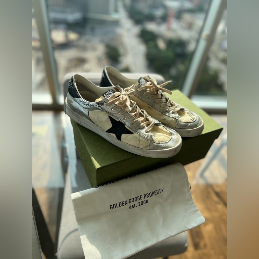 GOLDEN GOOSE MEN’S SNEAKERS SIZE 10